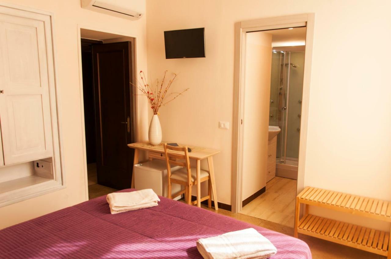 Rooms Palazzo Paladini Лечче Екстер'єр фото